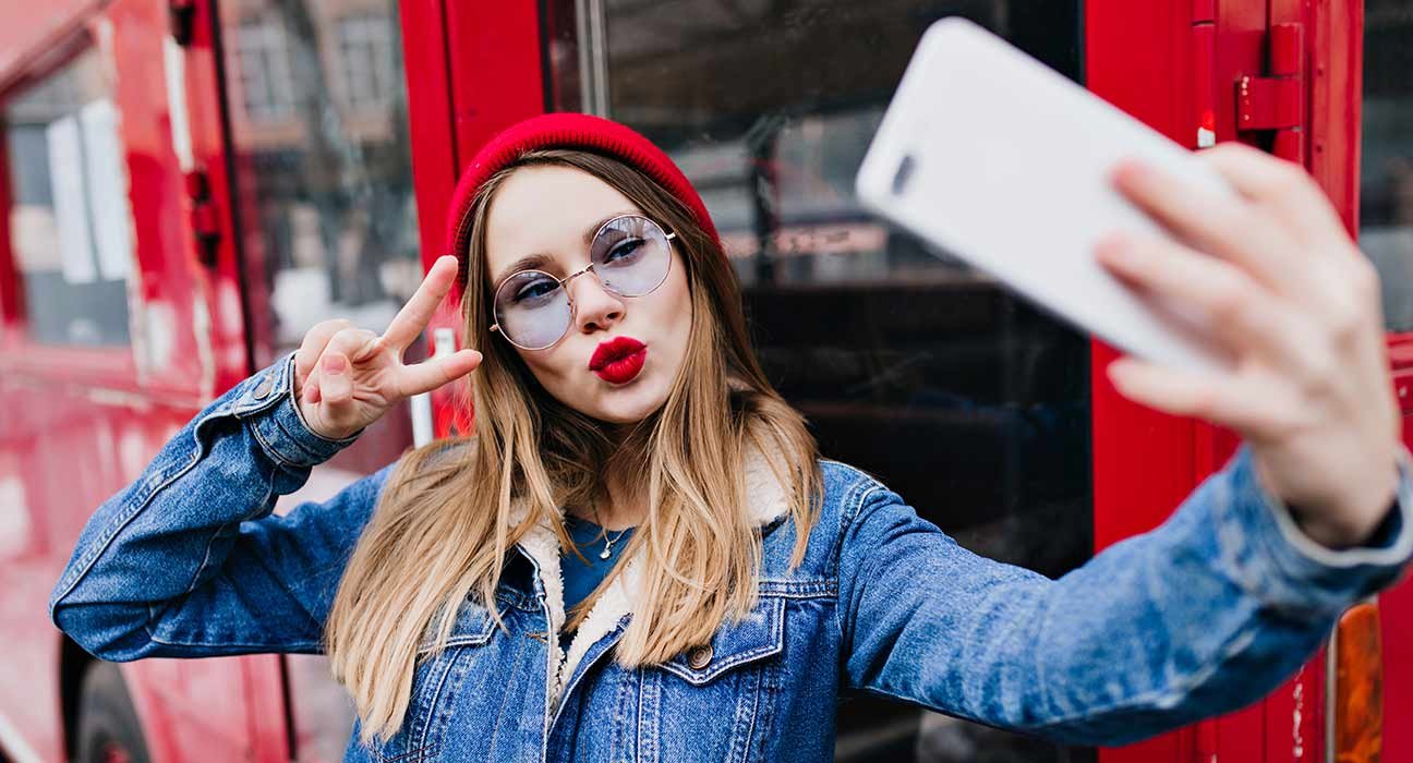 The-Psychology-Behind-Selfies