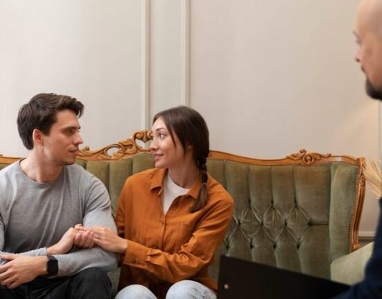 couple-counselling-navigating-challenges-and-strengthening-relationship