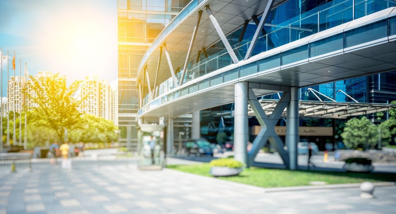 5-crucial-factors-to-look-for-when-building-a-commercial-project