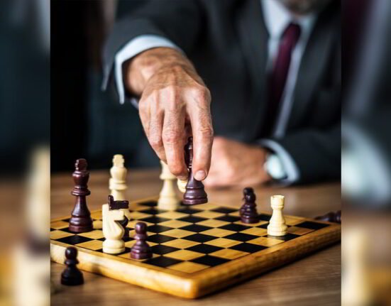 8-habits-of-successful-decision-makers-according-to-psychology