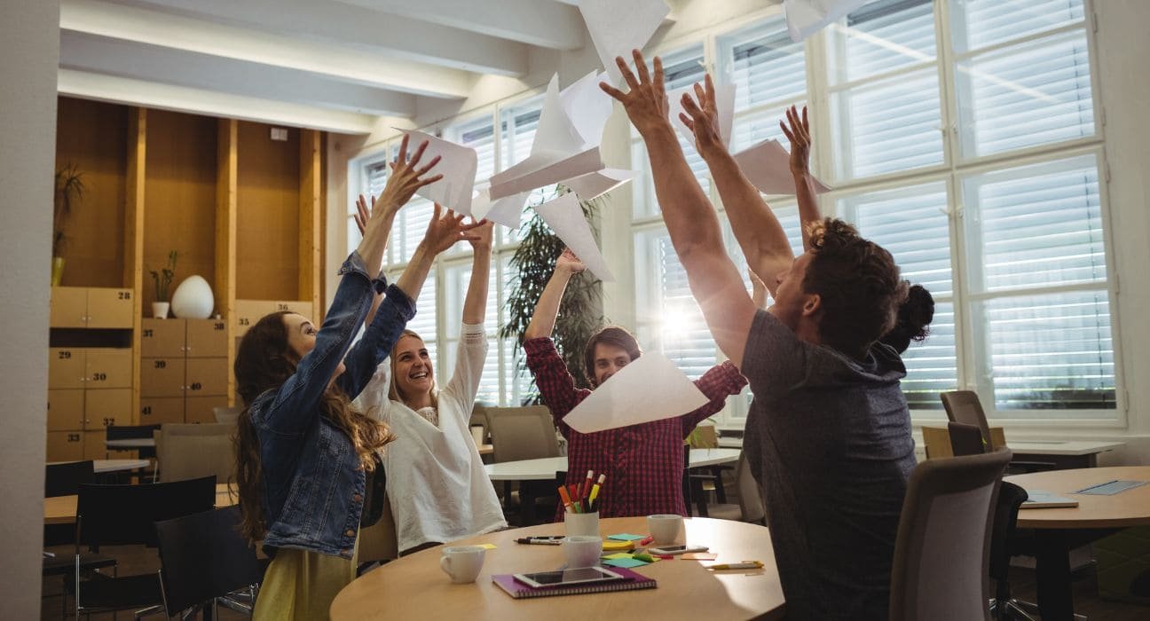 10-tips-for-maintaining-a-positive-workplace-environment