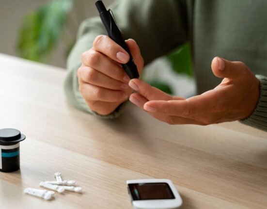 new-study-reveals-how-diabetes-might-lead-to-alzheimers-the-liver-plays-a-key-role