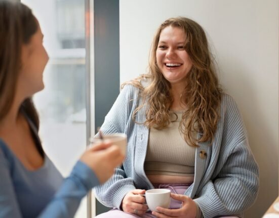 positive-self-talk-from-approach-motivation-boosts-resilience