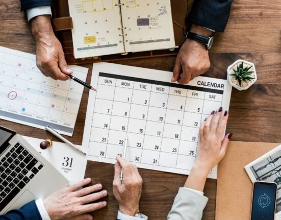 the-4-day-workweek-psychological-benefits-vs-corporate-resistance