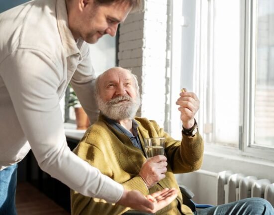 how-to-care-for-someone-with-alzheimers-psychology-backed-tips