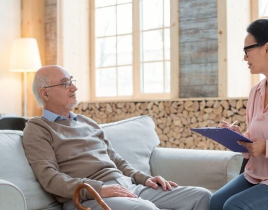 what-is-geriatric-therapy-and-how-does-it-promote-healing