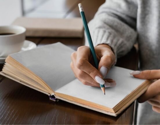 writing-to-grow-how-journaling-helps-psychology-interns-understand-themselves