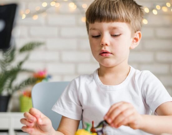 boredom-playing-a-positive-role-in-a-childs-development
