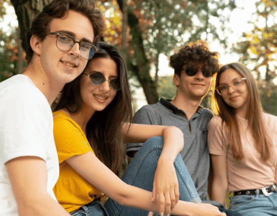 peer-connections-and-the-psychology-of-belonging-in-youth