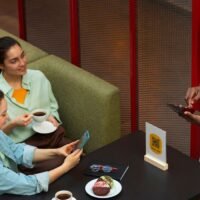 designing-ergonomic-restaurant-chairs-that-promote-posture-and-reduce-guest-stress-levels