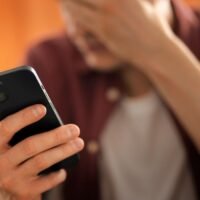 the-cognitive-cost-of-doom-scrolling-why-your-brain-feels-exhausted