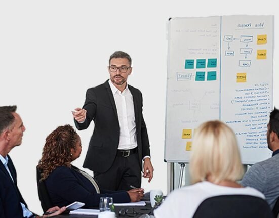 the-hidden-struggles-of-leadership-mental-health-challenges-in-educational-corporate-roles