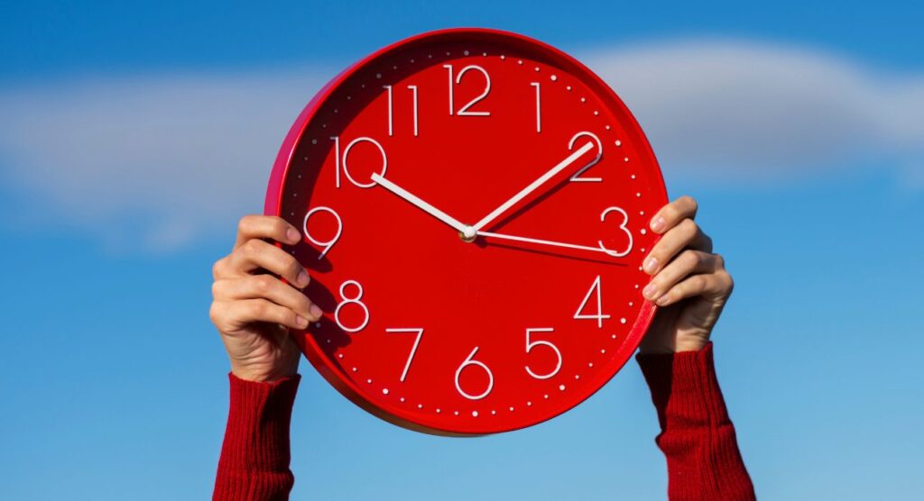 Why Time Flies as We Age: The Psychology and Neuroscience of Time ...
