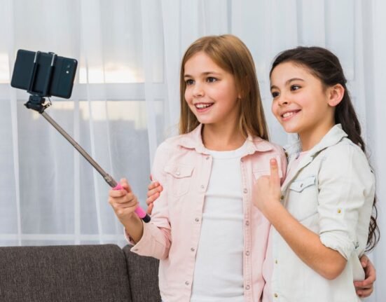 behind-the-scenes-inside-the-world-of-kid-influencers