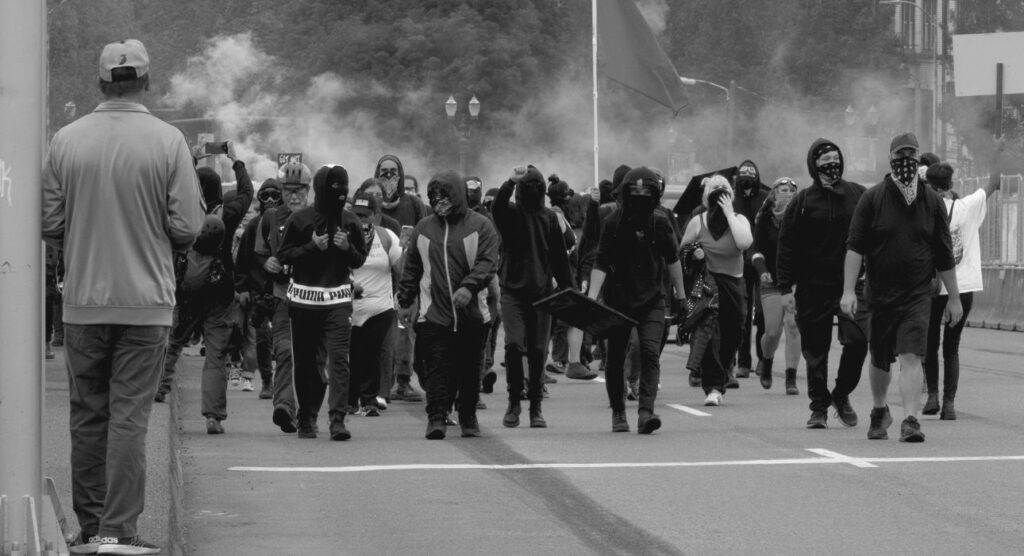 Mob Theory: The Psychology Behind the Behaviour of a Huge Crowd