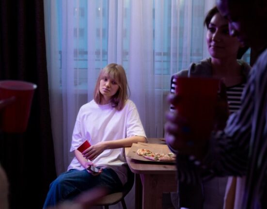 surrounded-yet-lonely-the-hidden-cost-of-being-friends-with-everyone