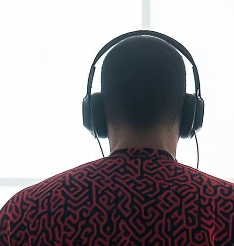 the-psychology-of-influence-how-podcasts-can-misguide-listeners