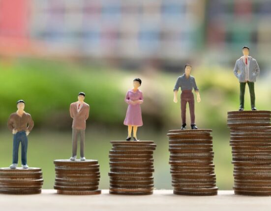 what-high-performing-families-do-to-stay-ahead-of-lifes-money-challenges