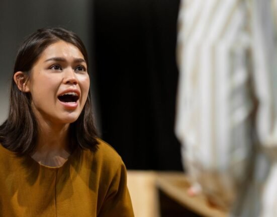 why-people-speak-loudly-the-psychology-behind-a-loud-voice