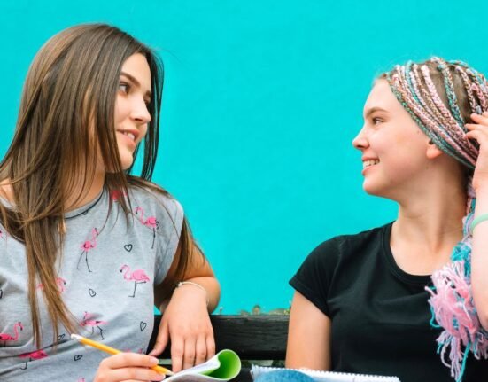 why-therapy-isnt-the-same-as-friendship-the-science-behind-empathy-and-expertise