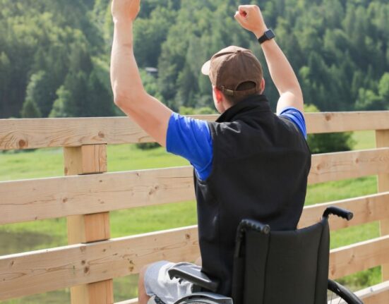 the-psychology-of-goal-adjustment-life-satisfaction-after-injury-or-diagnosis