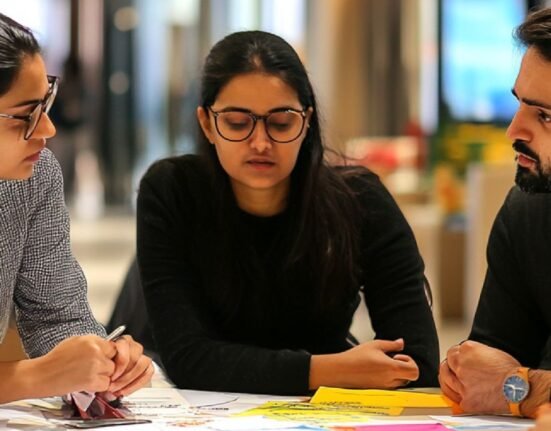 why-young-indians-are-choosing-startups-over-stable-jobs