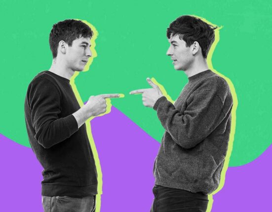 why-we-copy-each-other-without-realising-the-psychology-of-mirroring