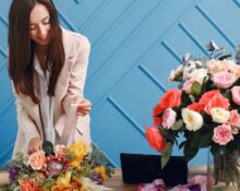 ways-to-personalize-a-bouquet-to-match-moms-unique-style