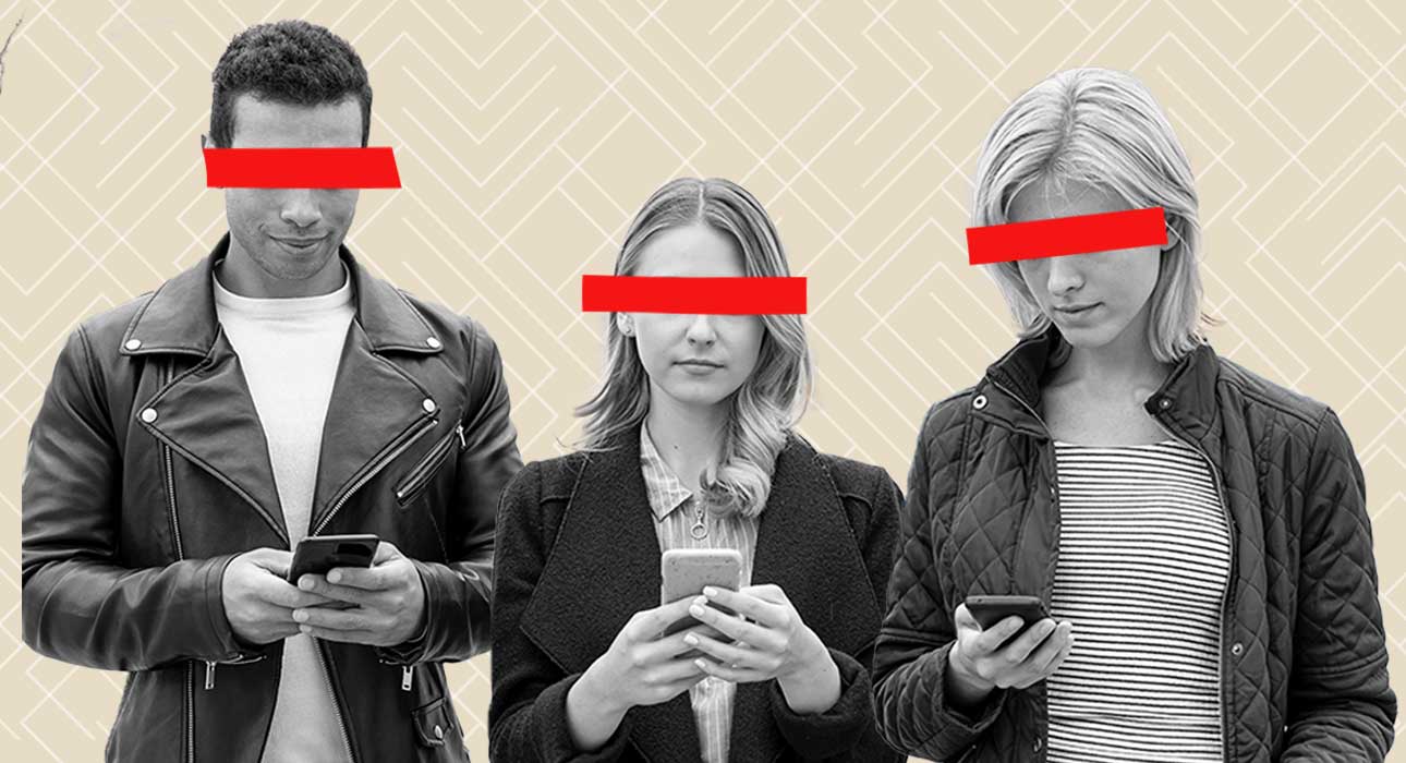 the-bystander-effect-in-the-digital-age-why-we-scroll-instead-of-help