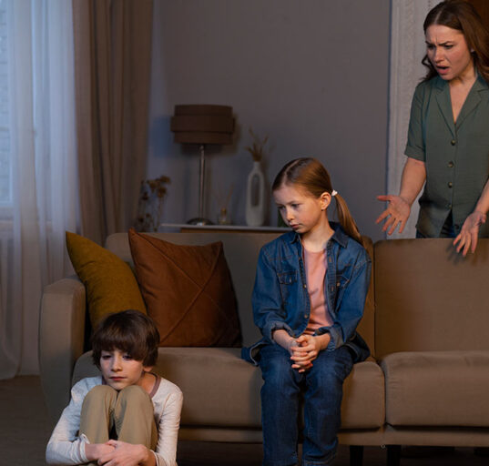 how-parental-interference-affects-childrens-friendships-and-social-development-study-reveals