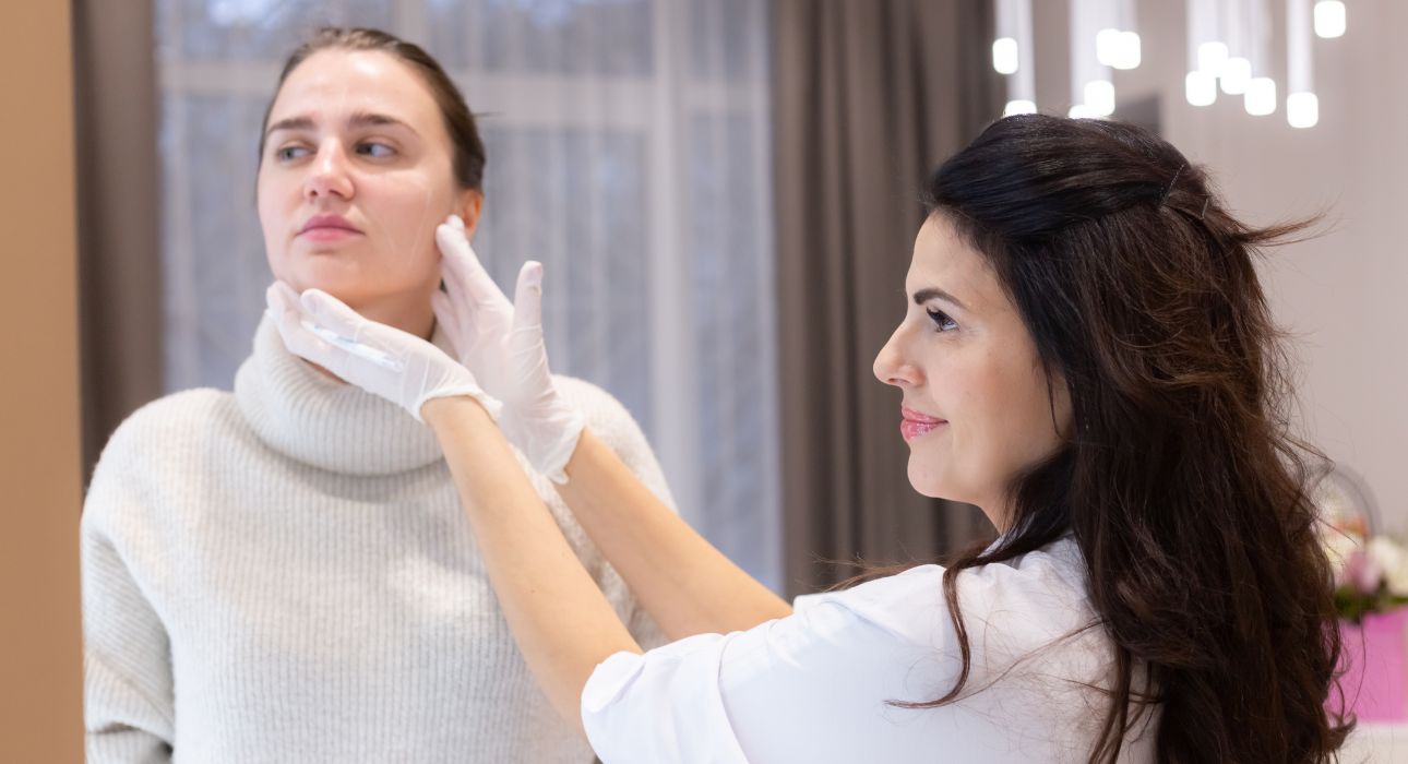 how-skin-health-affects-mental-health-a-dermatologists-perspective