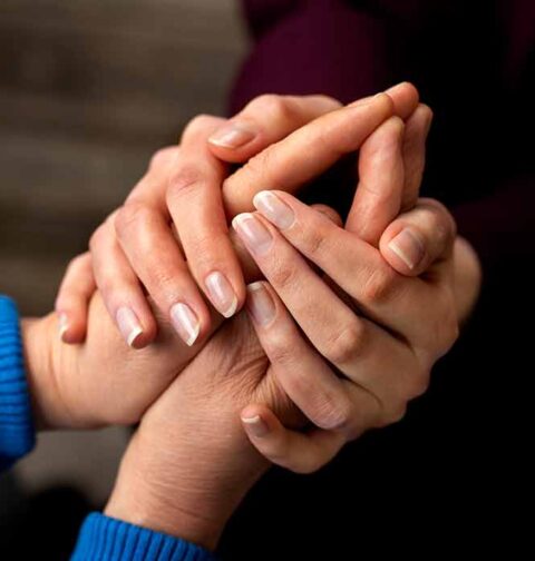 is-comforting-others-innate-or-learned-what-psychology-research-reveals