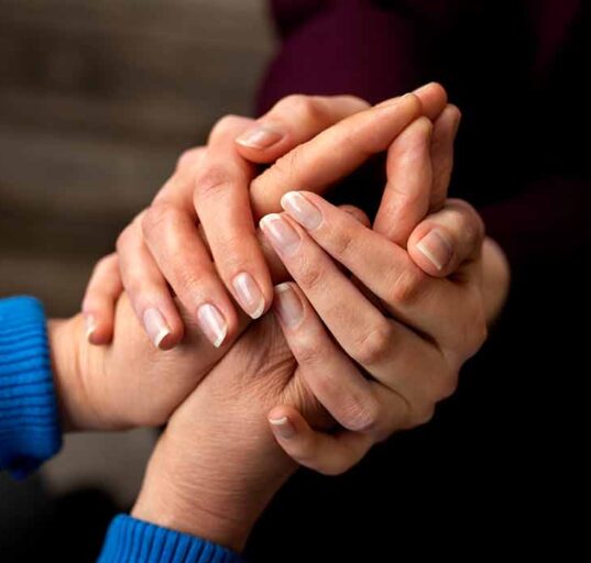 is-comforting-others-innate-or-learned-what-psychology-research-reveals