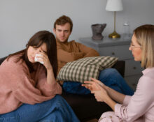 communication-gaps-in-in-law-relationships-a-psychological-perspective