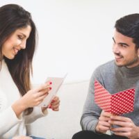 how-to-tell-if-someone-youre-dating-really-likes-you