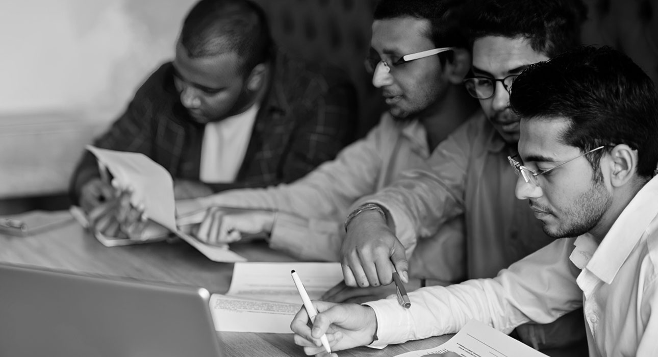 why-we-become-more-demure-at-work-the-psychology-of-workplace-behaviour