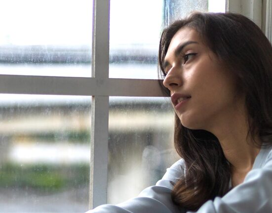 how-internalized-misogyny-shapes-a-daughters-psychological-well-being