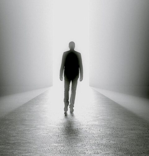 near-death-experiences-what-happens-to-consciousness-at-the-edge-of-death