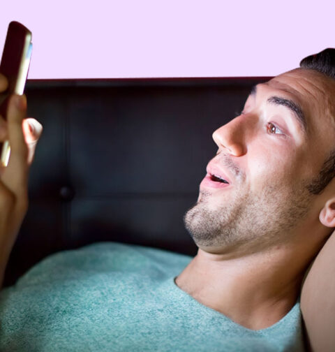 why-cant-we-stop-doomscrolling-the-psychology-of-waiting-for-what-goes-wrong